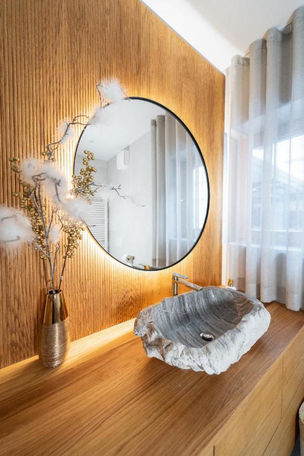 Bor In Bor Luxury Apartment With Sauna & Garden - 크라니스카고라 외부 사진